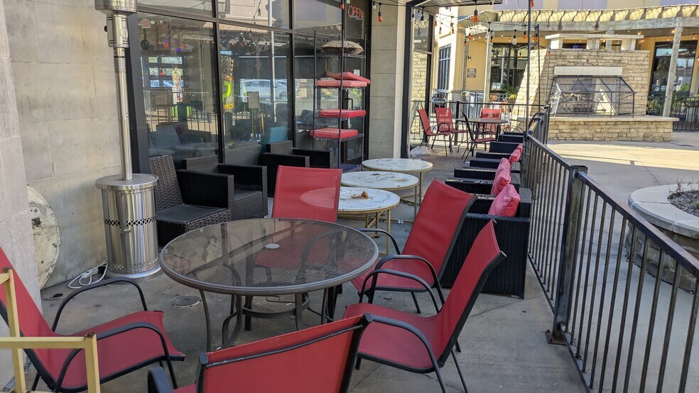 More Photos Of 20900 Katy Fwy, Katy Unknown For Lease