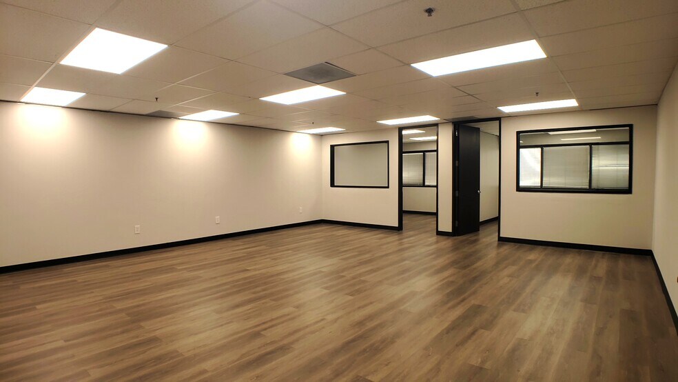 More Photos Of 200 Chisholm Pl, Plano Office For Sale