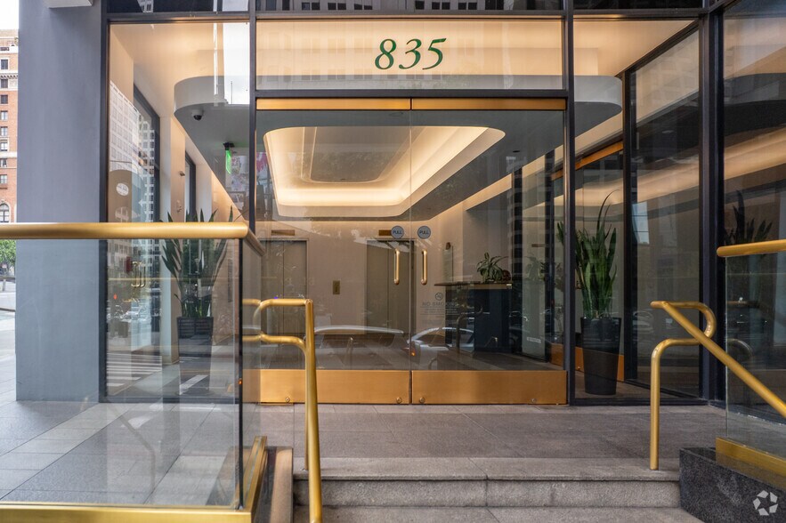 More Photos Of 835 Wilshire Blvd, Los Angeles Office For Lease