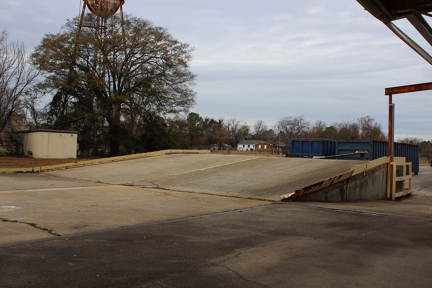 More Photos Of 801 N William St, Goldsboro Warehouse For Sale