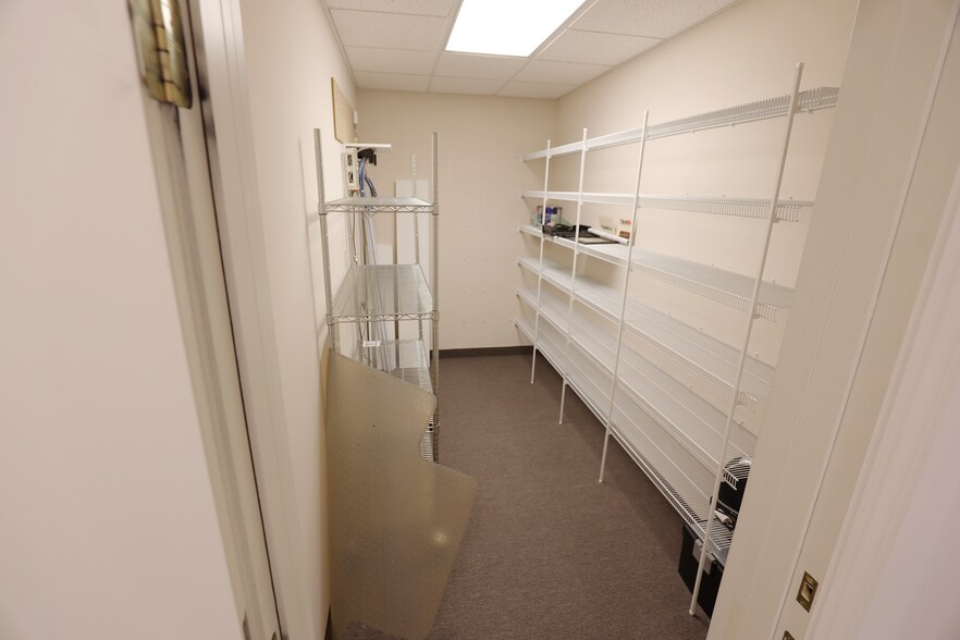 More Photos Of 50 Pearl Rd, Brunswick Office For Lease
