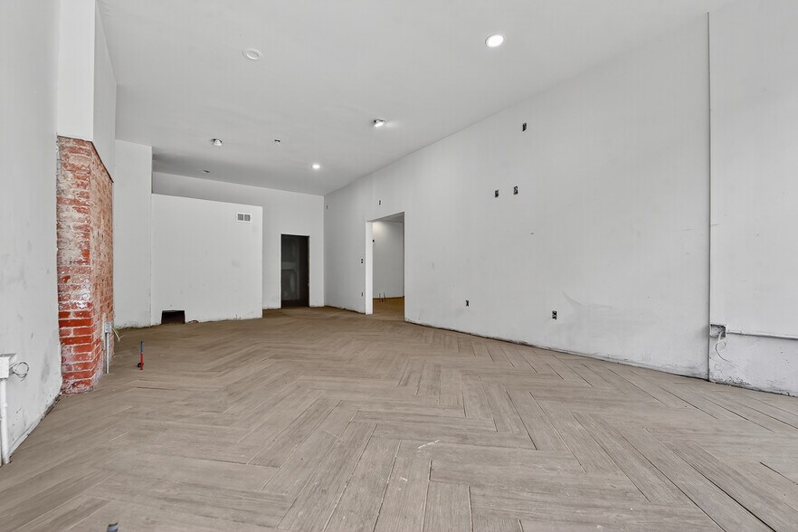 More Photos Of 521 Larimer Ave, Pittsburgh General Retail For Lease