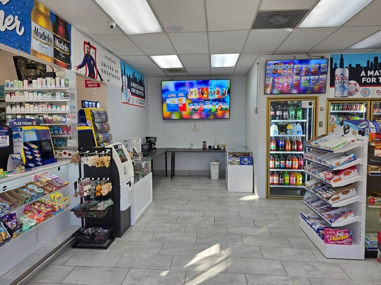 More Photos Of 37740 N Sheridan Rd, Beach Park Service Station For Sale