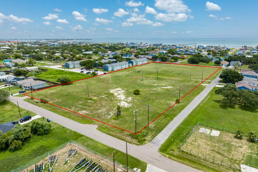 More Photos Of 1004 S Young St, Rockport Land For Sale