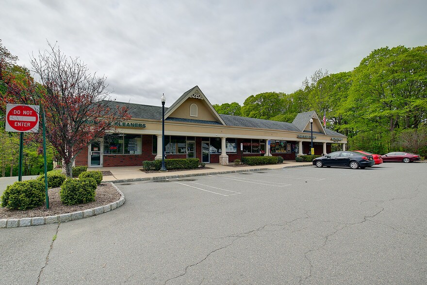 More Photos Of 389 Dover Chester Rd, Randolph Storefront Retail Office For Lease