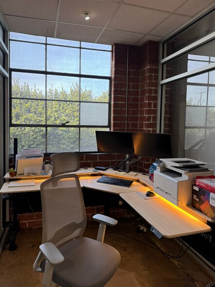 More Photos Of 14105 S Avalon Blvd, Los Angeles Industrial For Sale