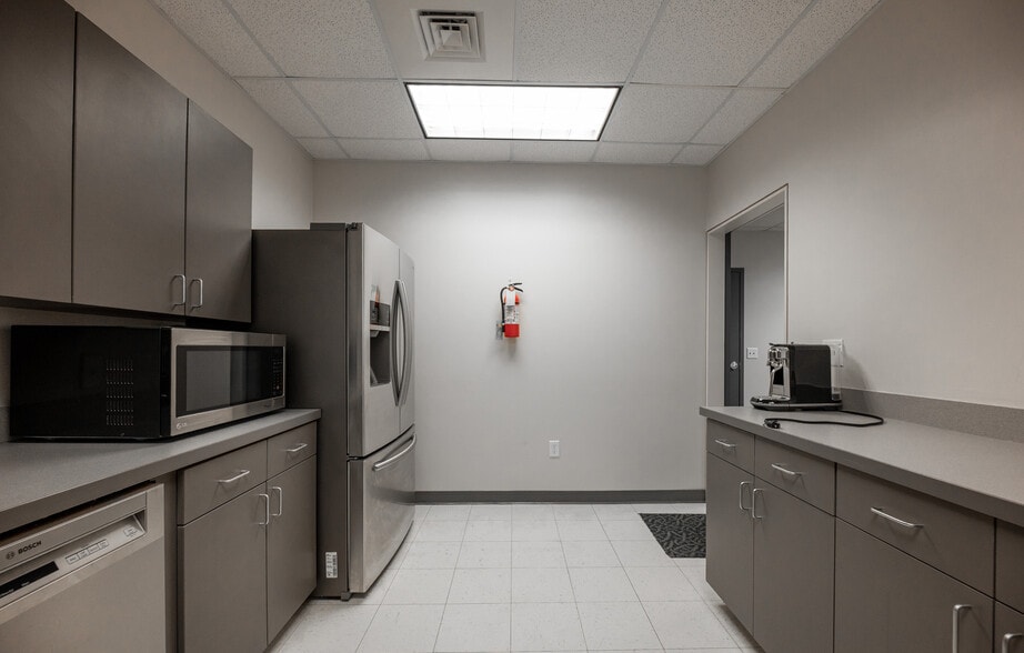 More Photos Of 610 Jones Ferry Rd, Carrboro Medical For Sale