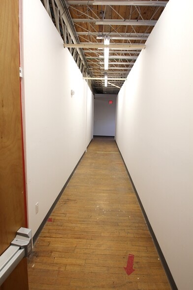 More Photos Of 35 Water St, Amesbury Research And Development For Lease