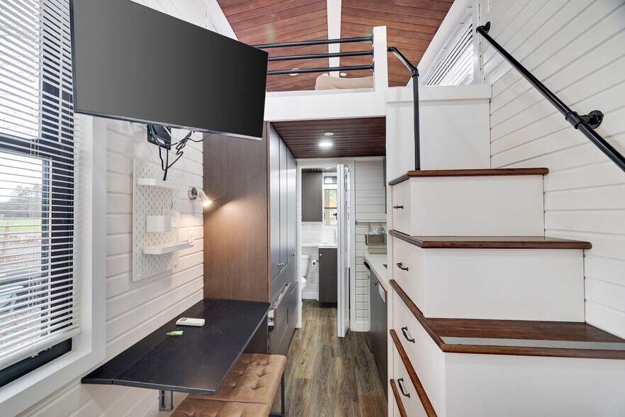 More Photos Of 2624 State Route 534, Albrightsville Hotel For Sale