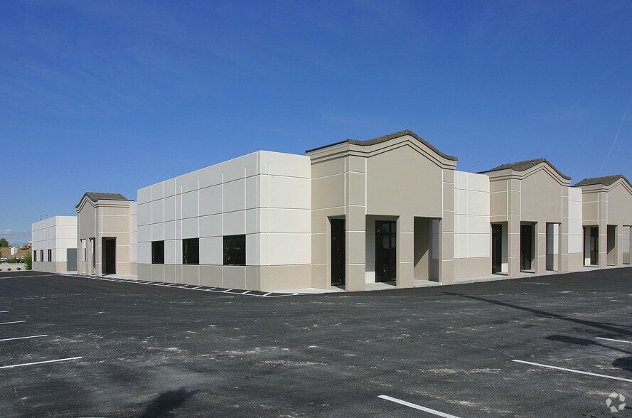More Photos Of 7285 Dean Martin Dr, Las Vegas Light Distribution For Lease