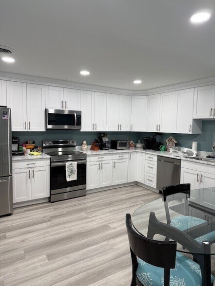 More Photos Of 1100 Eaglewood Dr, Virginia Beach Office For Lease