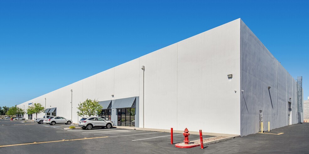 More Photos Of 3245 E Patrick Ln, Las Vegas Warehouse For Lease