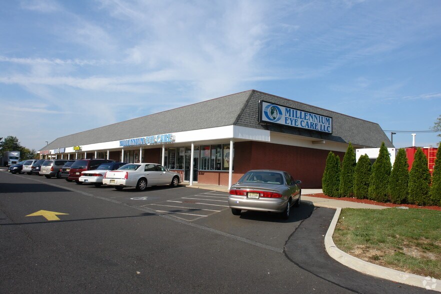 More Photos Of 400 US Highway 130, East Windsor General Retail For Lease