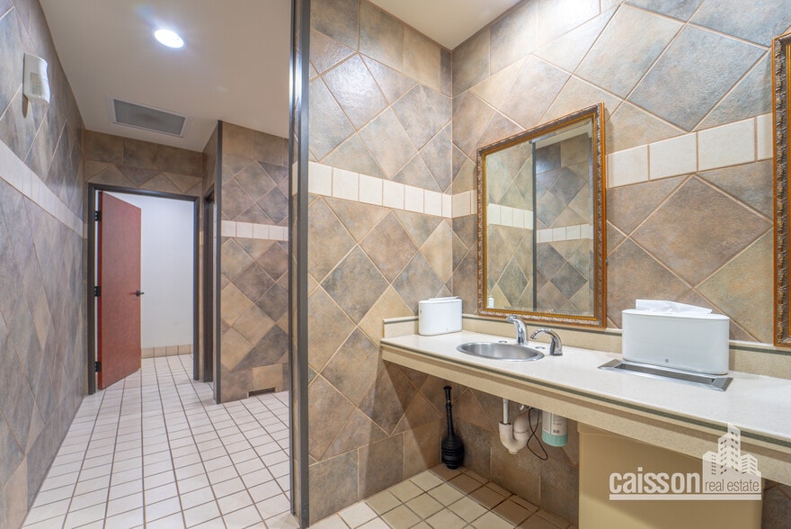 More Photos Of 14607 San Pedro Ave, San Antonio Office For Lease