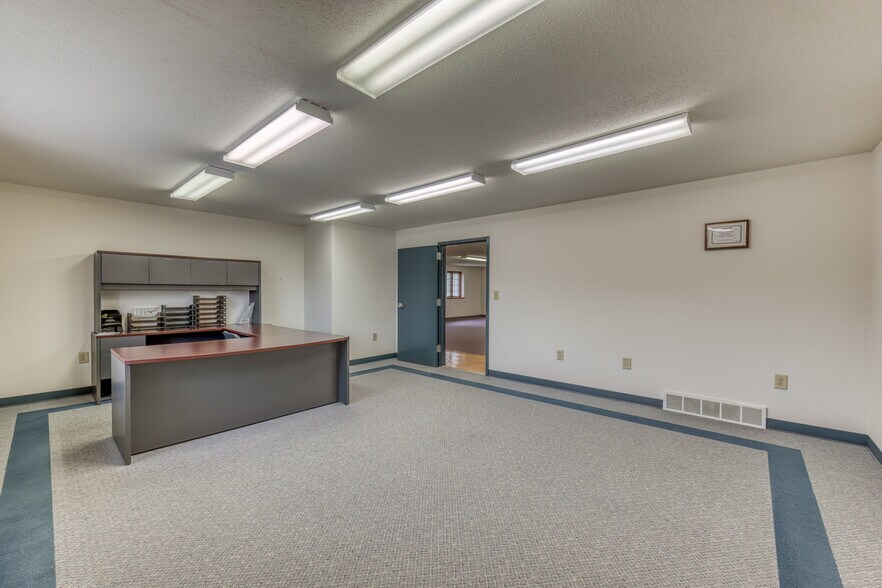More Photos Of 3545 W Market St, Johnson City Industrial For Sale