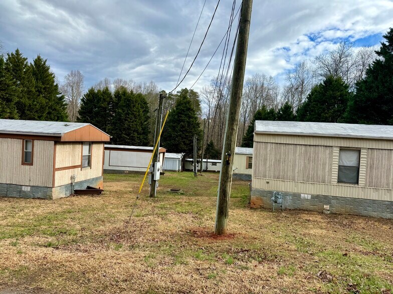 More Photos Of 170 Dogwood Ext, Toccoa Manufactured Housing Mobile Home Park For Sale
