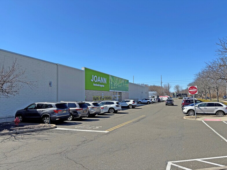 More Photos Of 30 A & S Dr, Paramus Freestanding For Lease