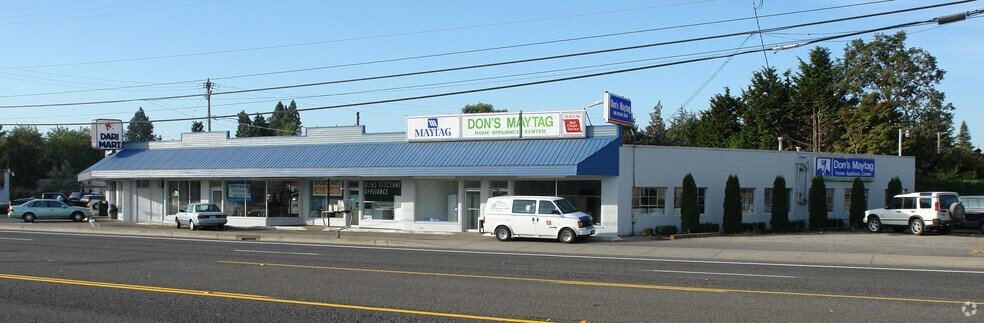 More Photos Of 800-818 Or-99 Hwy, Eugene General Retail For Sale