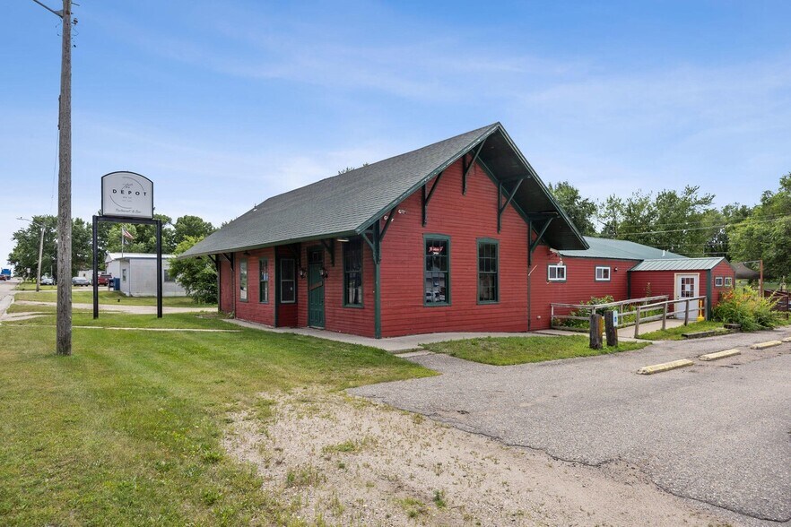 More Photos Of 511 Fergus Ave, Erhard Restaurant For Sale