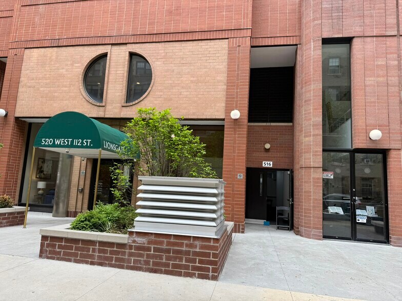 More Photos Of 516 W 112th St, New York Apartments For Lease