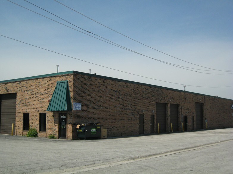 More Photos Of 12330-12358 S Latrobe Ave, Alsip Warehouse For Lease