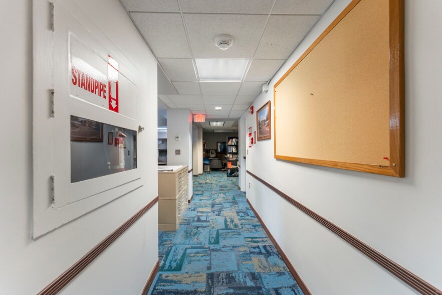More Photos Of 1 W Market St, Corning Office Residential For Lease