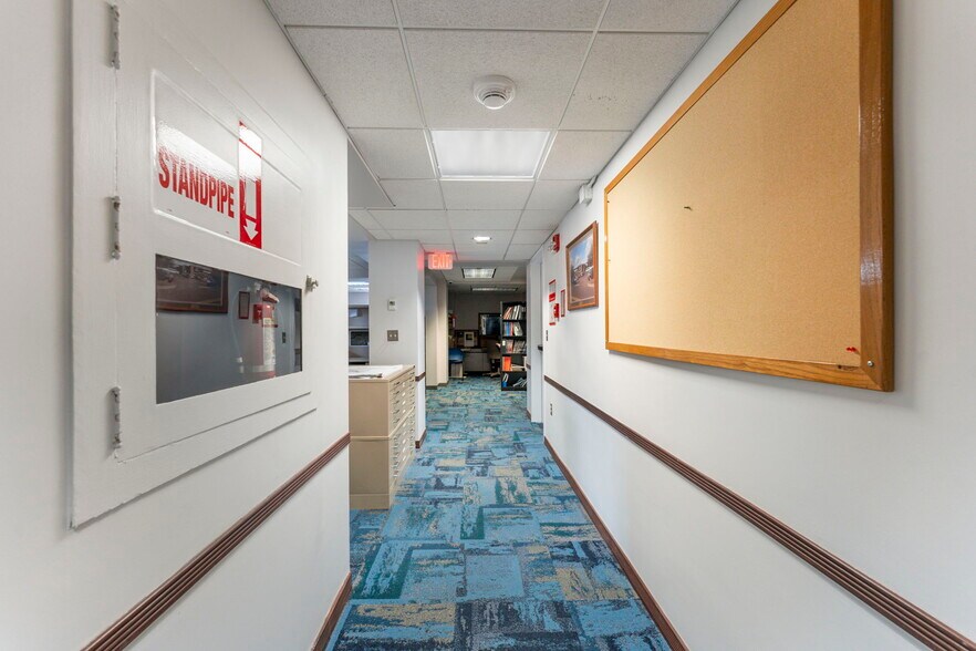 More Photos Of 1 W Market St, Corning Office For Lease