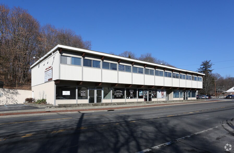 Primary Photo Of 1539 Main St, Pleasant Valley Medical For Lease