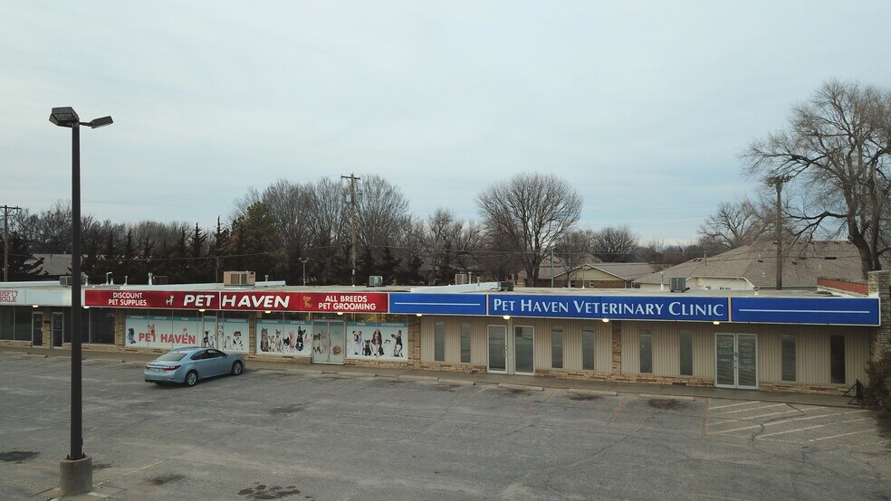 More Photos Of 2518 W 13th St N, Wichita Auto Repair For Sale