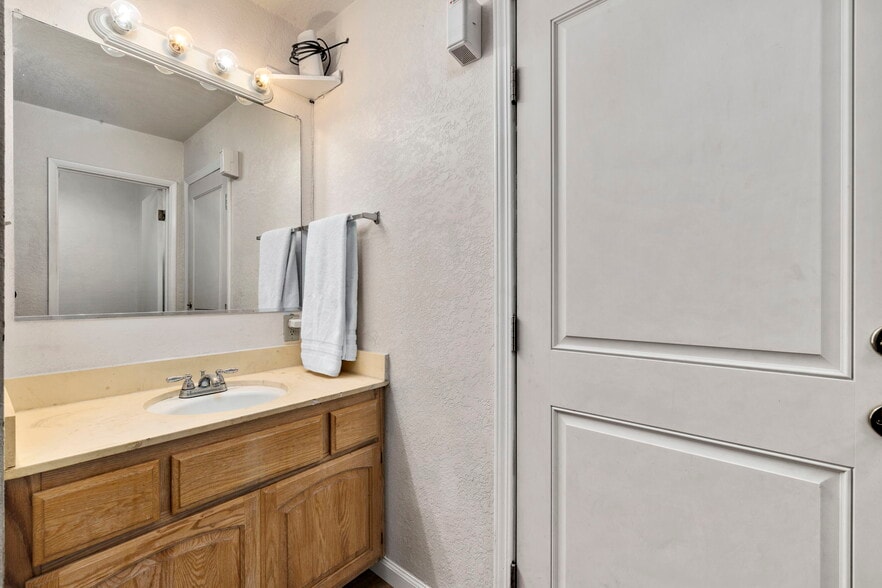 More Photos Of , Willits Unknown For Sale