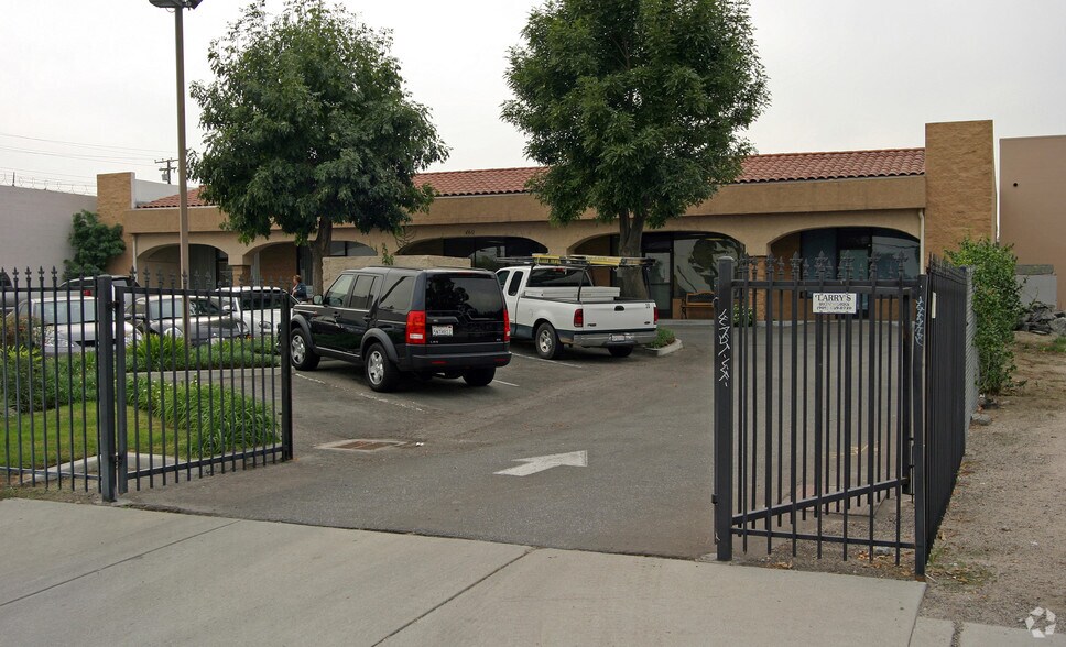 More Photos Of 460 S Stoddard Ave, San Bernardino Office For Sale