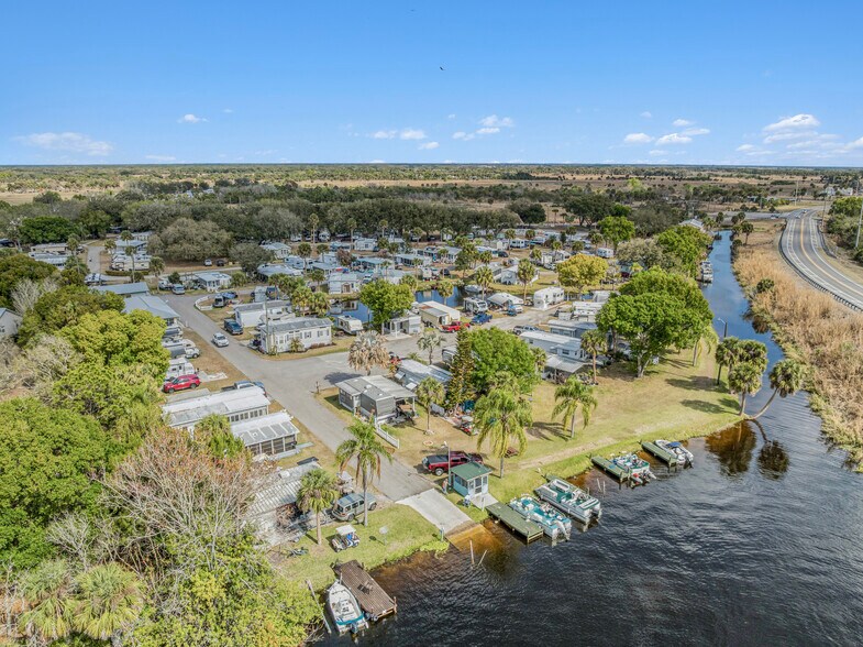 More Photos Of 1073 Old Lakeport Rd, Moore Haven Manufactured Housing Mobile Home Park For Sale