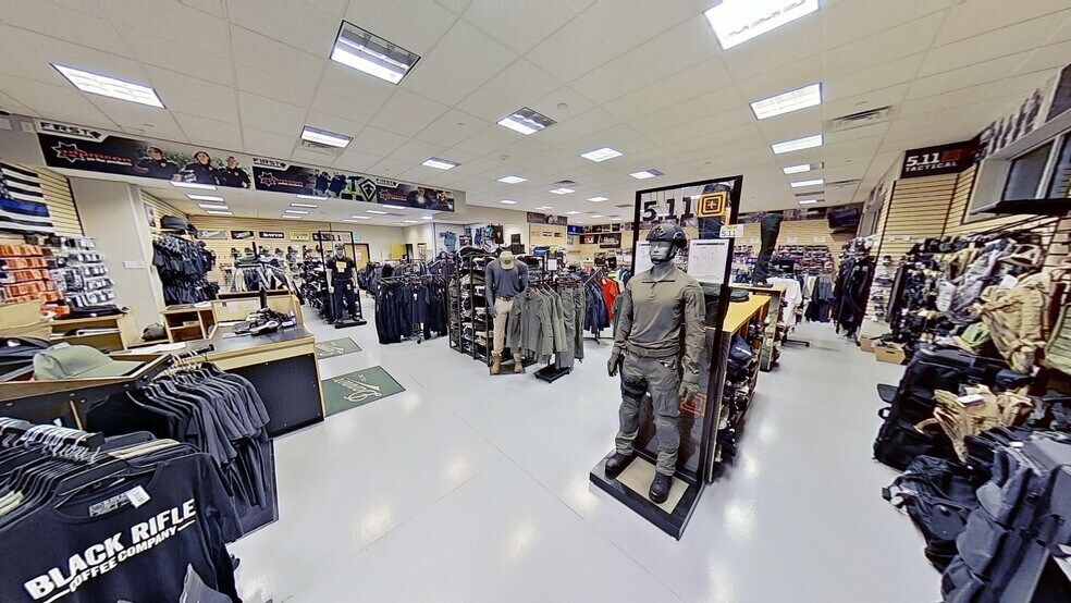 More Photos Of 3763 Imperial St, Frederick Showroom For Sale