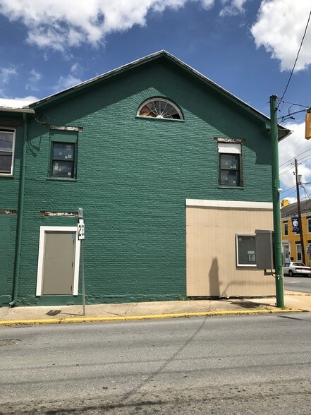 More Photos Of 13 E Main St, Newville Storefront Retail Residential For Sale