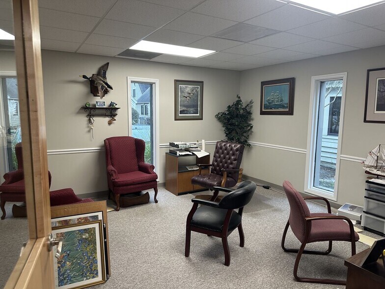 More Photos Of 4010 Oleander Dr, Wilmington Medical For Lease