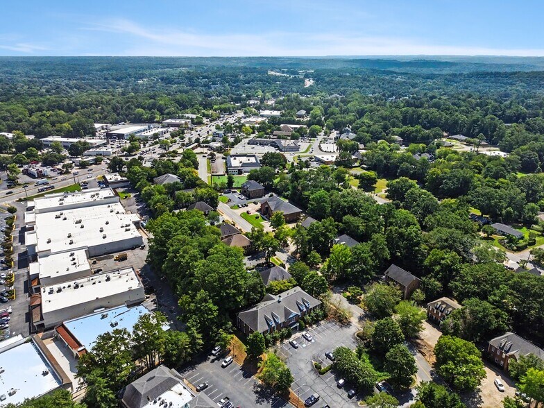 More Photos Of 576 Colonial Park Dr, Roswell Office For Lease
