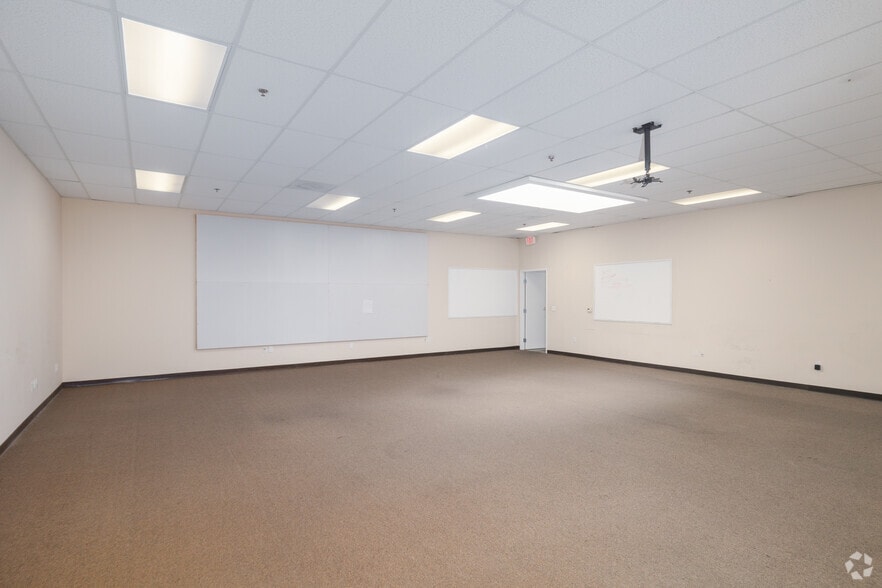 More Photos Of 351 Candelaria, Oxnard Warehouse For Sale