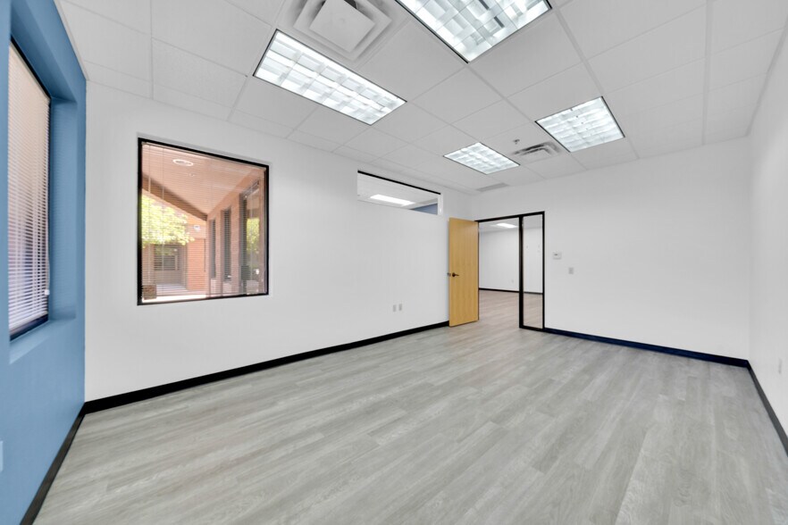 More Photos Of 4729 E Union Hills Dr, Phoenix Medical For Sale