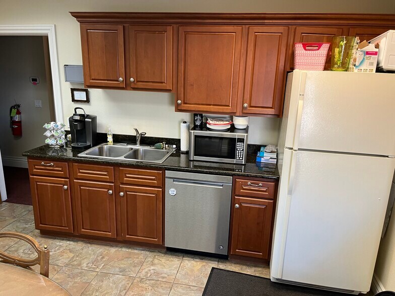 More Photos Of 19755 E Pikes Peak Ave, Parker Office For Lease