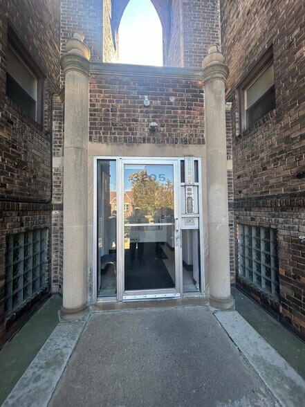 More Photos Of 3205 Kendall St, Detroit Apartments For Sale