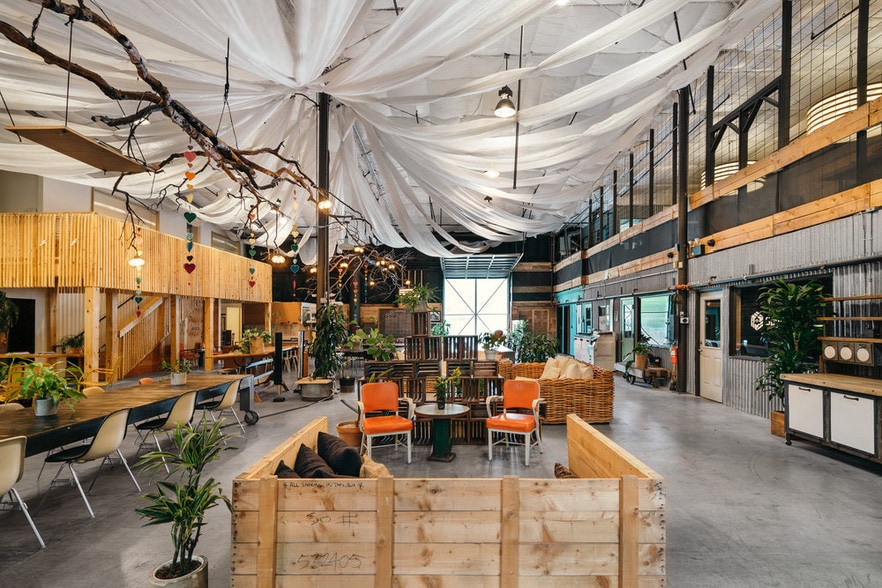 More Photos Of 409-411 Monroe W, Austin Office For Lease