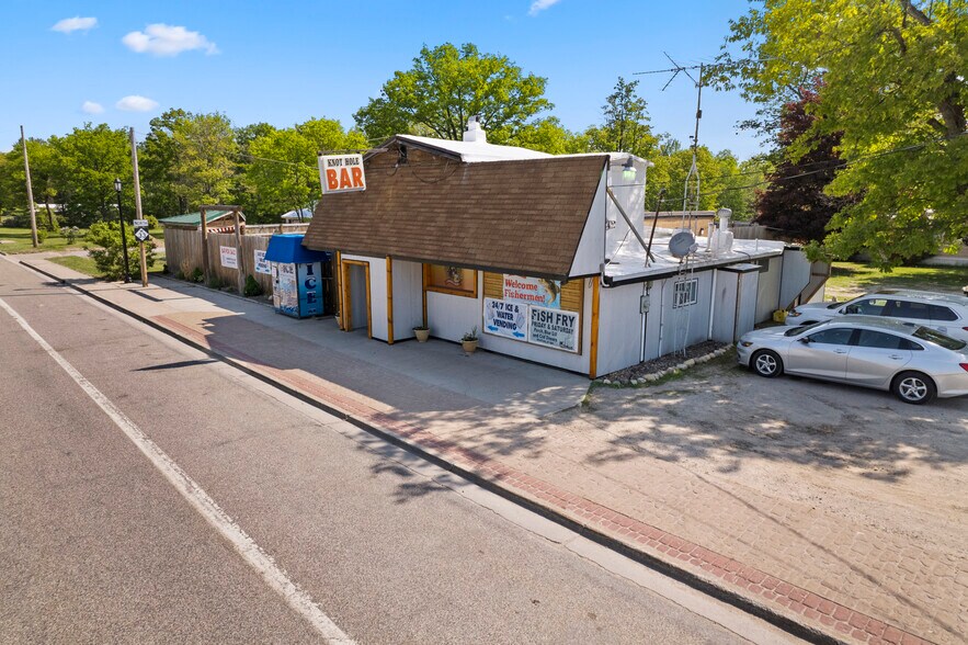 Primary Photo Of 4262 N Abbe Rd, Comins Bar For Sale