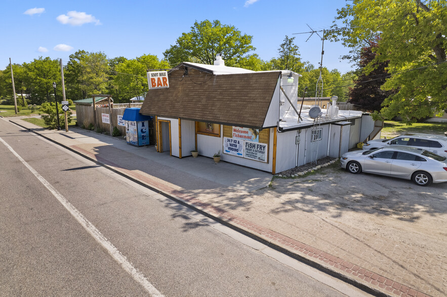 Primary Photo Of 4262 N Abbe Rd, Comins Bar For Sale