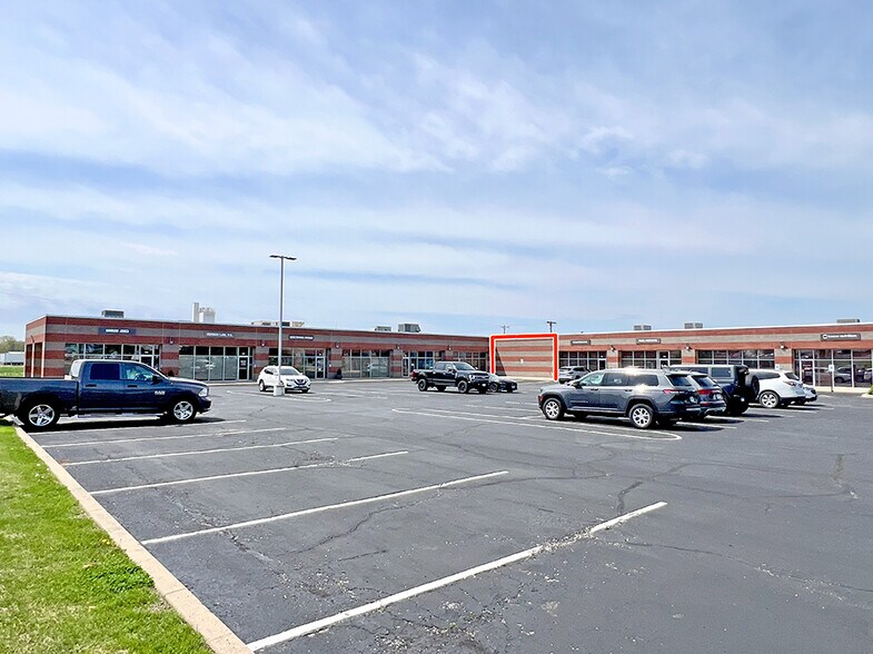 Primary Photo Of 100-120 Executive Dr, Highland Flex For Lease