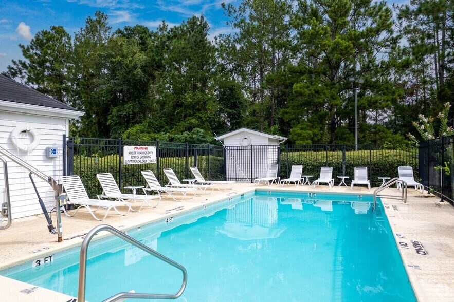 More Photos Of 205 N Highway 301, Jesup Hotel For Sale