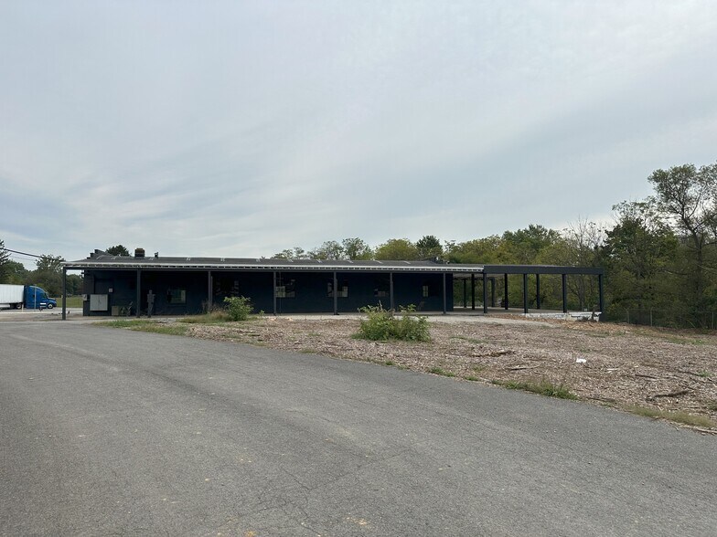 More Photos Of 34 Sinclair Rd, Mechanicsburg Industrial For Lease