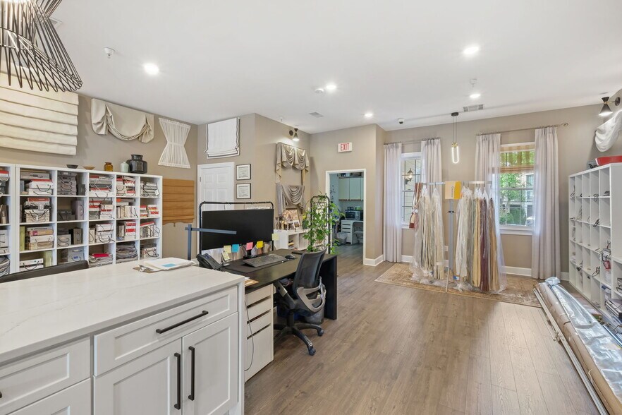 More Photos Of 337 Main St, Gaithersburg Storefront For Sale