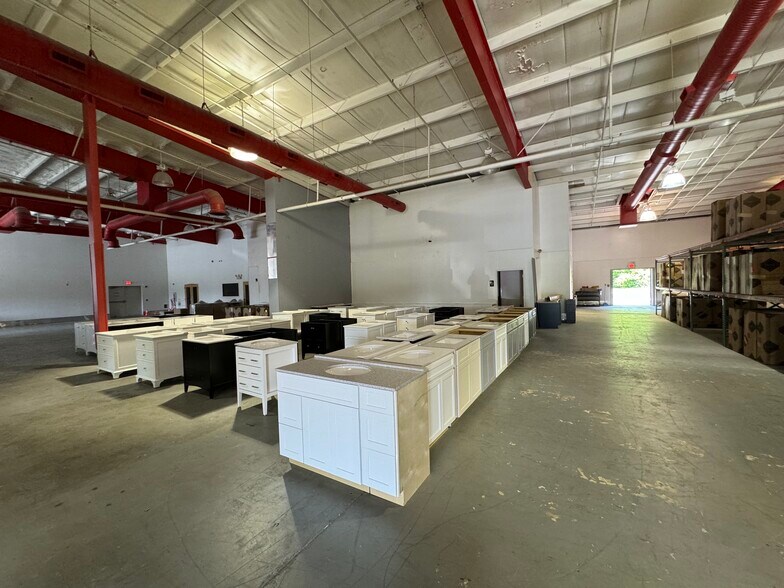 More Photos Of 835 Pulaski Hwy, Bear Health Club For Sale