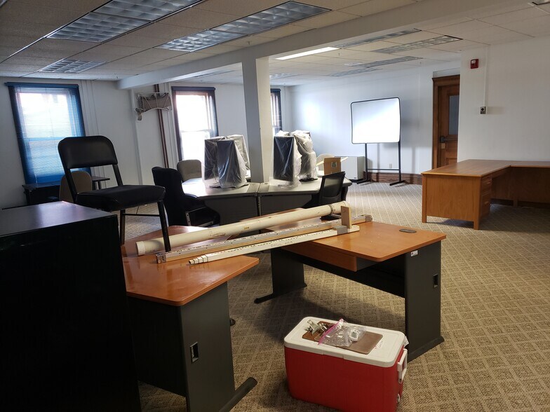 More Photos Of 65 E Broadway St, Butte Office For Lease