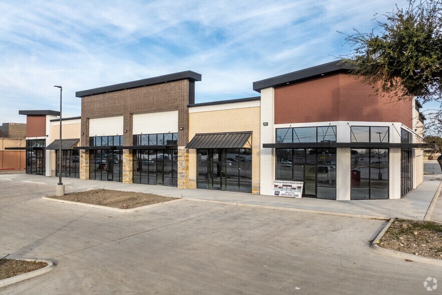 More Photos Of 1700 N Central Expy, Plano Storefront Retail Office For Lease